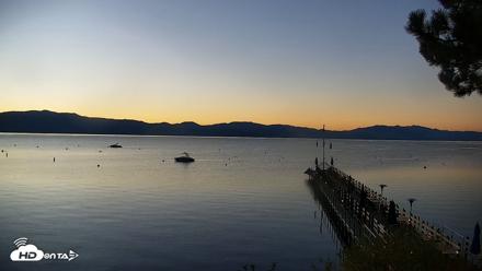 Garwoods Grill and Pier Live Cam - Oct 1, 2026, 6:50am PDT