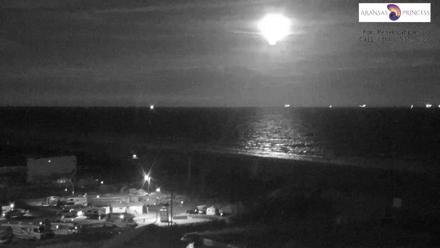 Aransas Princess - Port Aransas Beach Live Webcam - Oct 7, 2025, 8:03pm CDT