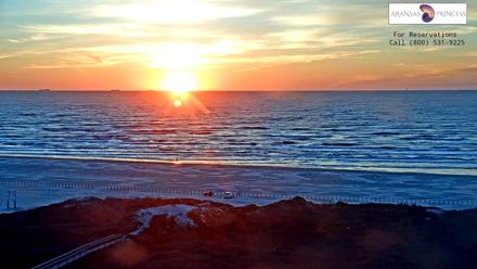 Aransas Princess - Port Aransas Beach Live Webcam - Feb 23, 2026, 7:01am CST