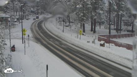 Kings Beach Caliente Restaurant Live Webcam - Apr 12, 2026, 8:22am PDT