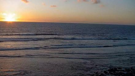 Terramar Point Surf Live Webcam - Oct 22, 2025, 6:07pm PDT