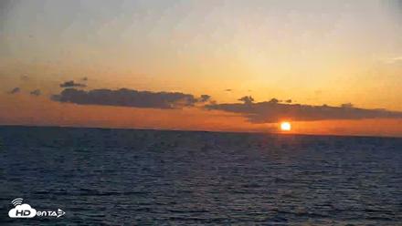 Terramar Point Surf Live Webcam - Apr 27, 2026, 7:26pm PDT