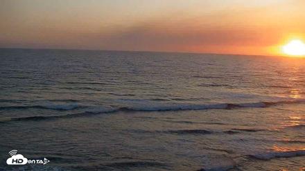 Terramar Point Surf Live Webcam - May 19, 2026, 7:37pm PDT