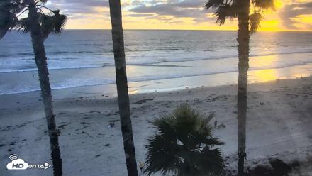 Pacific Beach Live Surf Webcam - Jun 20, 2026, 7:41pm PDT
