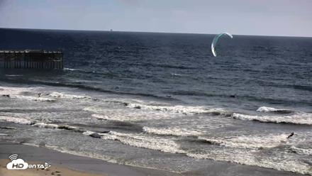 Pacific Beach Live Surf Webcam - Apr 22, 2026, 4:43pm PDT