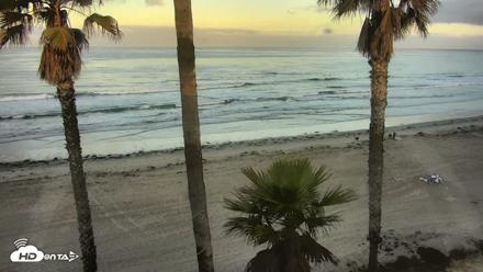 Pacific Beach Live Surf Webcam - Sep 4, 2026, 6:43am PDT