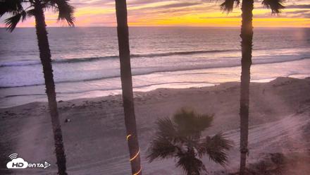 Pacific Beach Live Surf Webcam - Apr 12, 2026, 7:37pm PDT