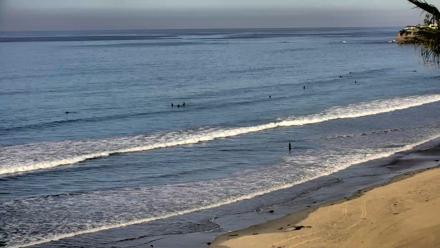 Pacific Beach Live Surf Webcam - Dec 8, 2025, 9:22am PST