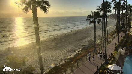 Pacific Beach Live Surf Webcam - Apr 29, 2026, 6:45pm PDT