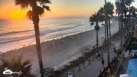 Pacific Beach Live Surf Webcam - Aug 25, 2026, 7:18pm PDT