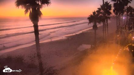 Pacific Beach Live Surf Webcam - Sep 10, 2026, 7:30pm PDT