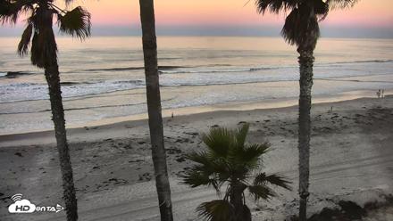 Pacific Beach Live Surf Webcam - Oct 3, 2026, 6:45am PDT