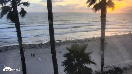 Pacific Beach Live Surf Webcam - Jul 23, 2026, 7:46pm PDT