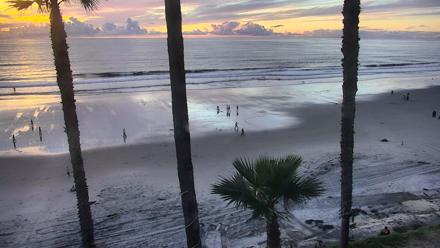 Pacific Beach Live Surf Webcam - Jan 5, 2026, 4:54pm PST
