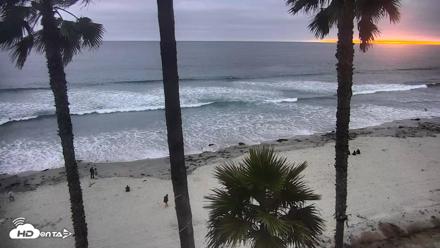 Pacific Beach Live Surf Webcam - Jun 27, 2026, 7:48pm PDT