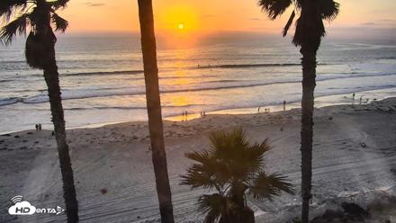 Pacific Beach Live Surf Webcam - Sep 24, 2026, 6:33pm PDT