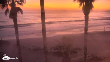 Pacific Beach Live Surf Webcam - Sep 10, 2026, 7:29pm PDT