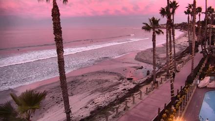 Pacific Beach Live Surf Webcam - Dec 4, 2025, 6:32am PST