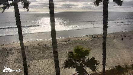 Pacific Beach Live Surf Webcam - Apr 10, 2026, 4:55pm PDT