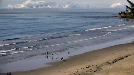 Pacific Beach Live Surf Webcam - Nov 17, 2025, 10:57am PST