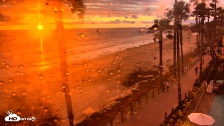 Pacific Beach Live Surf Webcam - Apr 21, 2026, 7:20pm PDT