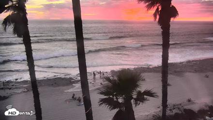 Pacific Beach Live Surf Webcam - Sep 7, 2026, 7:15pm PDT