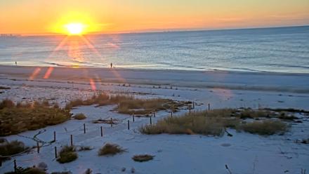 Oceans Reach Sanibel Island Live Cam - Dec 30, 2025, 7:20am EST