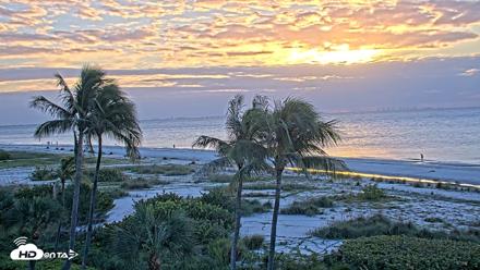Oceans Reach Sanibel Island Live Cam - Oct 22, 2026, 7:45am EDT