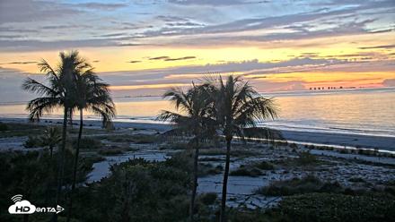 Oceans Reach Sanibel Island Live Cam - Oct 17, 2026, 7:00am EDT