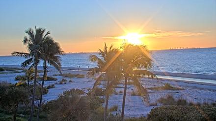 Oceans Reach Sanibel Island Live Cam - Oct 14, 2025, 7:39am EDT