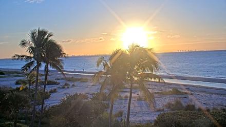 Oceans Reach Sanibel Island Live Cam - Oct 12, 2025, 7:40am EDT