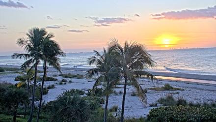 Oceans Reach Sanibel Island Live Cam - Oct 30, 2025, 7:39am EDT
