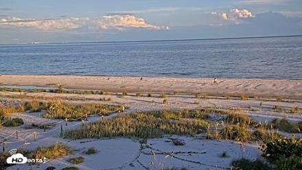 Oceans Reach Sanibel Island Live Cam - Sep 19, 2026, 7:07pm EDT