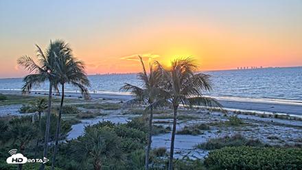 Oceans Reach Sanibel Island Live Cam - Oct 15, 2026, 7:31am EDT