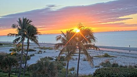 Oceans Reach Sanibel Island Live Cam - Oct 13, 2025, 7:30am EDT