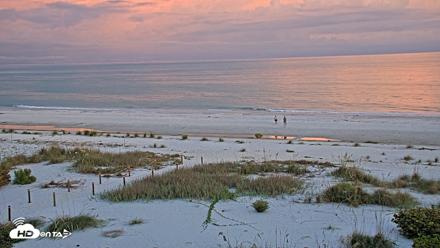 Oceans Reach Sanibel Island Live Cam - Jun 12, 2026, 8:25pm EDT