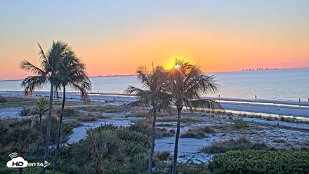 Oceans Reach Sanibel Island Live Cam - Oct 13, 2026, 7:32am EDT