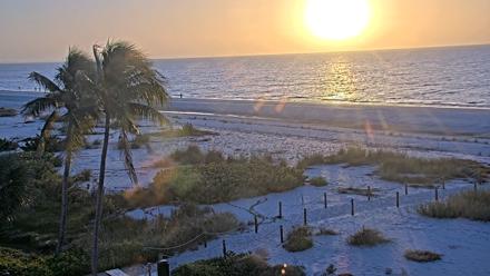 Oceans Reach Sanibel Island Live Cam - Dec 23, 2025, 7:30am EST