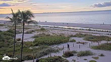 Oceans Reach Sanibel Island Live Cam - Sep 8, 2026, 7:56am EDT