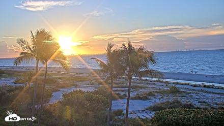 Oceans Reach Sanibel Island Live Cam - Sep 19, 2026, 7:27am EDT