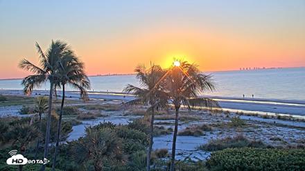 Oceans Reach Sanibel Island Live Cam - Oct 13, 2026, 7:32am EDT