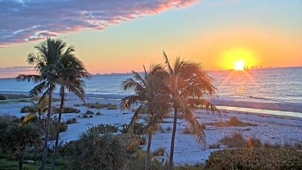 Oceans Reach Sanibel Island Live Cam - Nov 1, 2025, 7:40am EDT