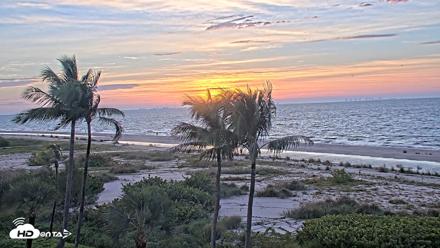 Oceans Reach Sanibel Island Live Cam - Oct 8, 2026, 7:24am EDT