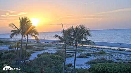 Oceans Reach Sanibel Island Live Cam - Sep 16, 2026, 7:26am EDT