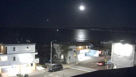 Sea View Inn Manhattan Beach Live Webcam - Dec 4, 2025, 5:49am PST