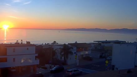 Sea View Inn Manhattan Beach Live Webcam - Mar 18, 2026, 7:03pm PDT