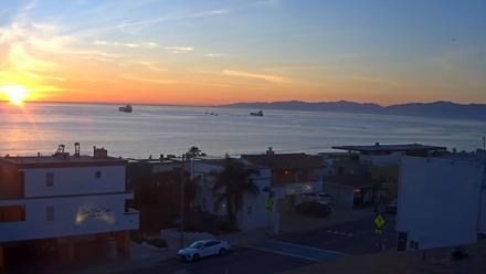 Sea View Inn Manhattan Beach Live Webcam - Mar 17, 2026, 7:03pm PDT