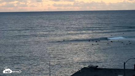 Malibu Point Live Surf Cam - Oct 22, 2026, 6:11pm PDT