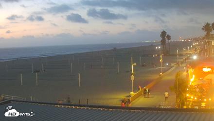 Hermosa Beach North Live Webcam - Sep 15, 2026, 7:28pm PDT