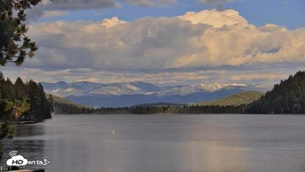 Donner Lake and Village Live Webcam - Apr 29, 2026, 6:21pm PDT